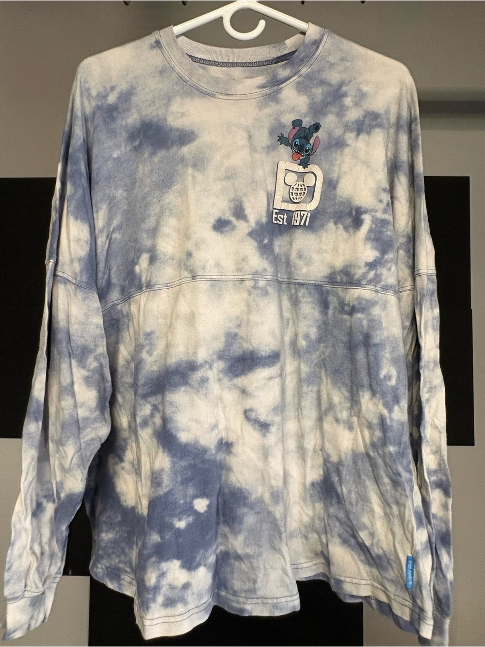 Disney Blue & White Tie-Dye Stitch Long-Sleeve crew neck Top